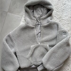 ALO Yoga Gray Sherpa Hoodie
Size S